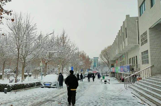 乐鱼空气能热泵一机多用，守护学校师生温暖