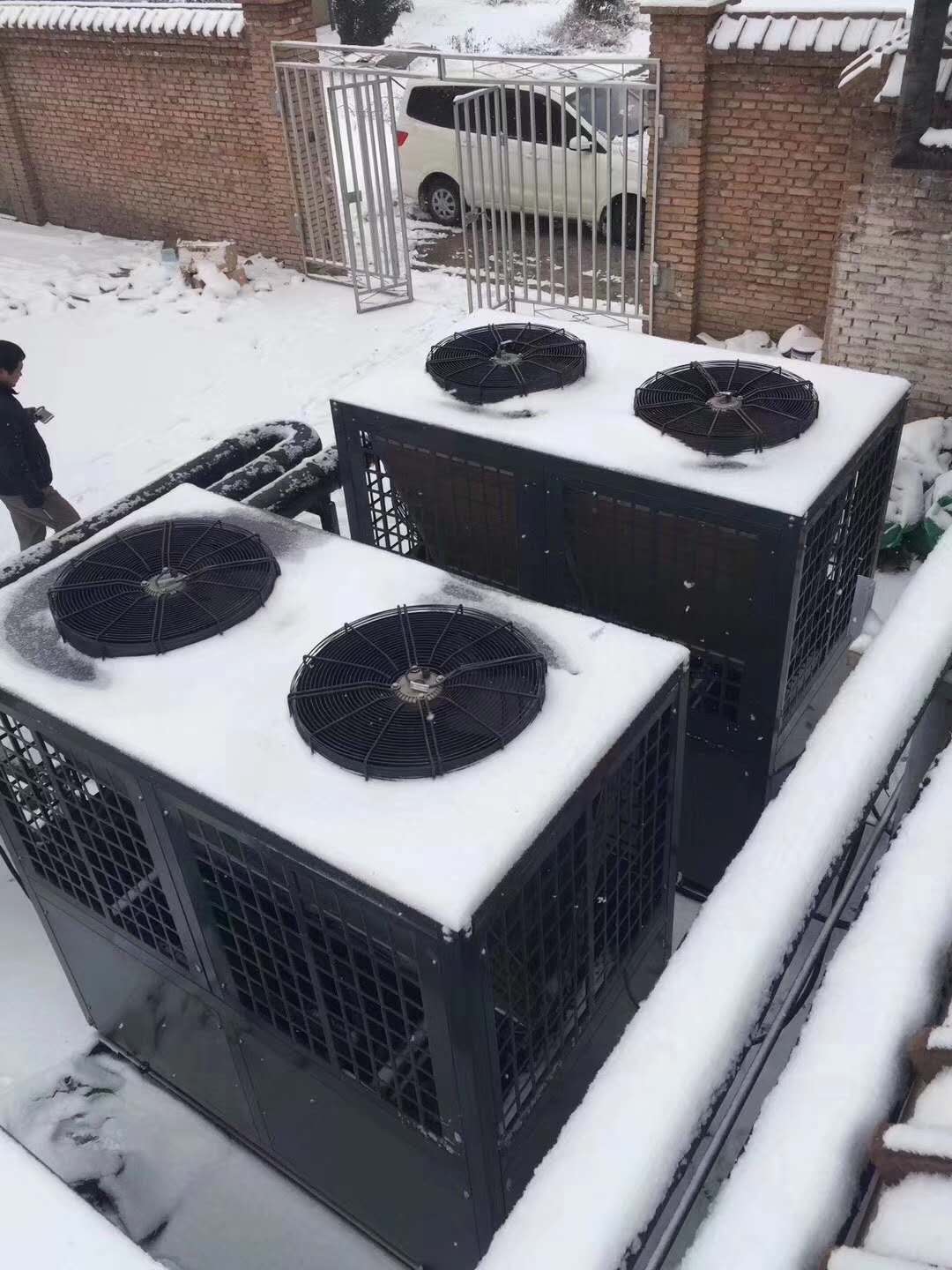微信图片_20180626171741.jpg 超低温冷暖机组