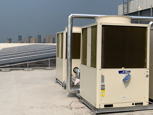 徐州汉兴高级中学用乐鱼空气源热泵，超低温20匹热水机组